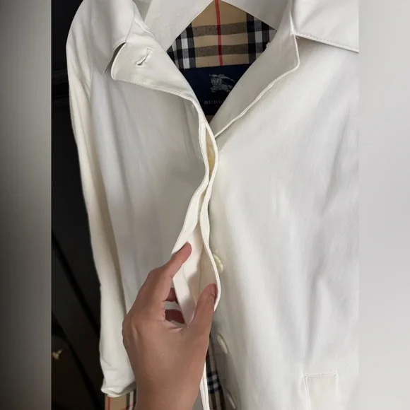 Burberry Cream Single Breasted Trench Coat - Picture 9 of 16